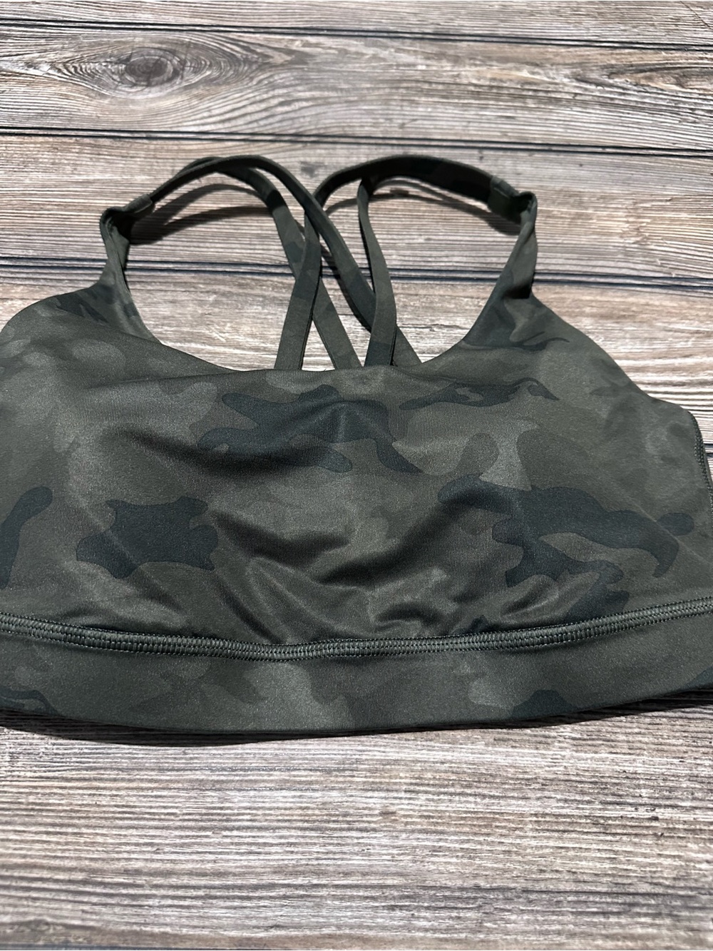 Lululemon sports bra camo size 6